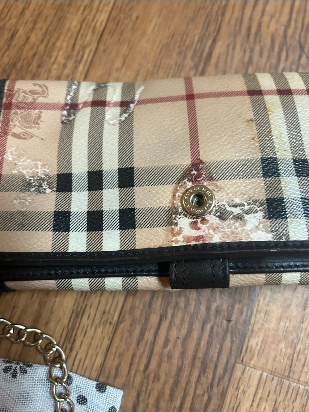 Burberry Classic Plaid Crossbody Wallet with Chain Strap - Beige/Black